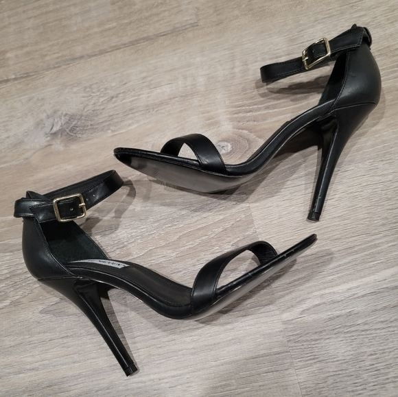NWOT Sexy Steve Madden Heels! - Picture 2 of 9